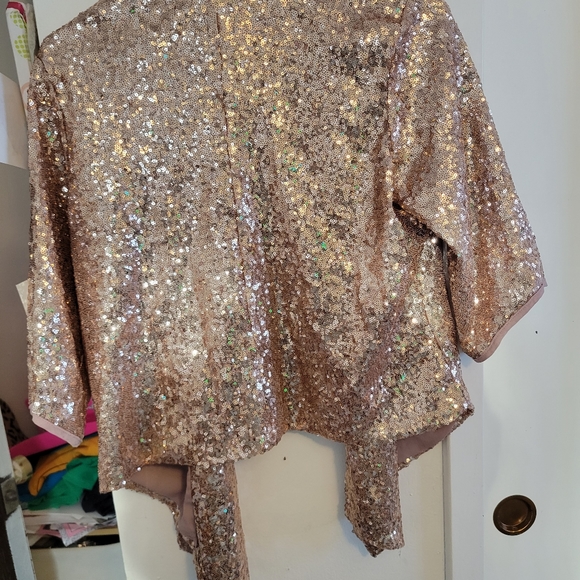 Living Doll Rose Gold Sequin swing front  short jacket size large - Picture 5 of 5